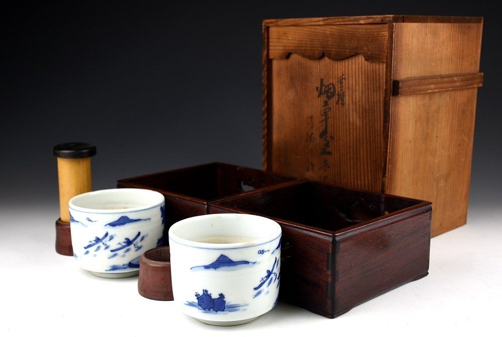 蔵C8610c 時代 唐木莨盆 一対 九谷 染付火入れ