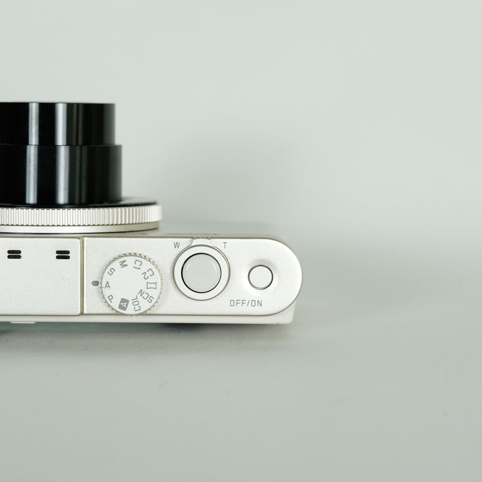 LEICA