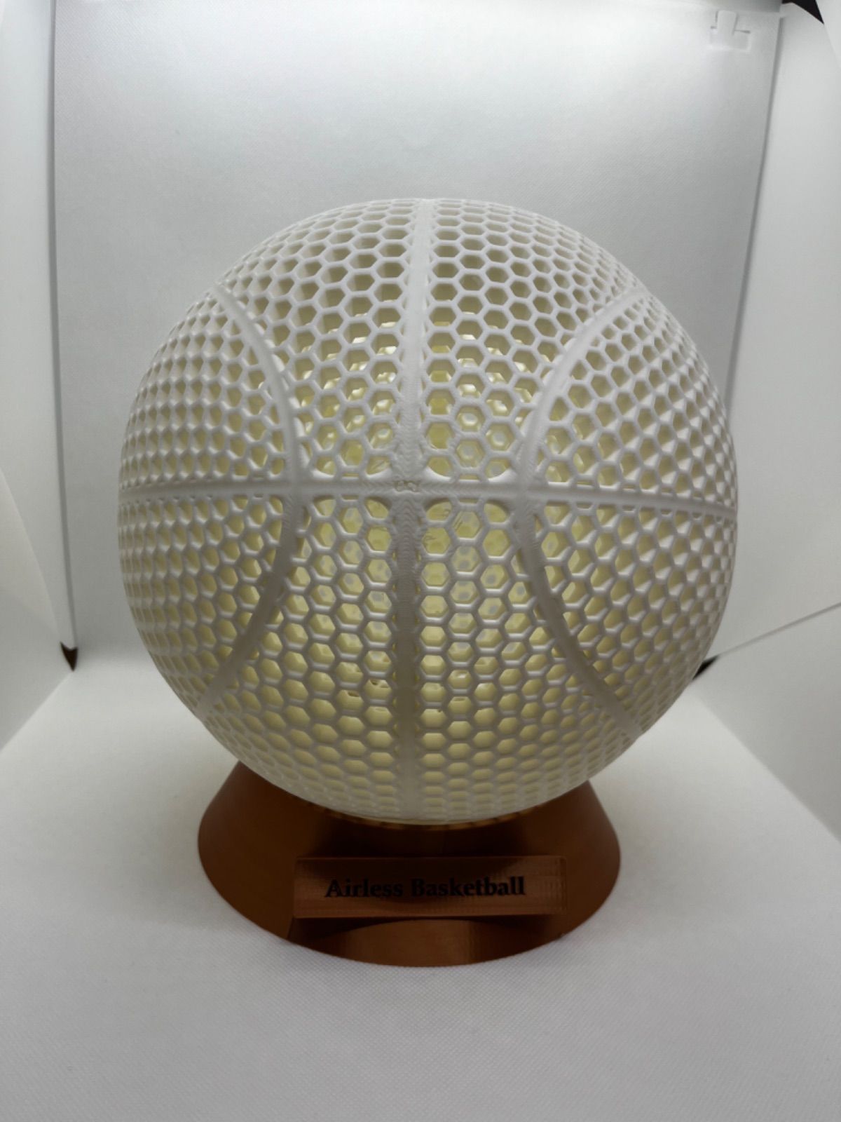 ヘキサゴナル エアレスバスケットボール 7号球（硬い素材になります  