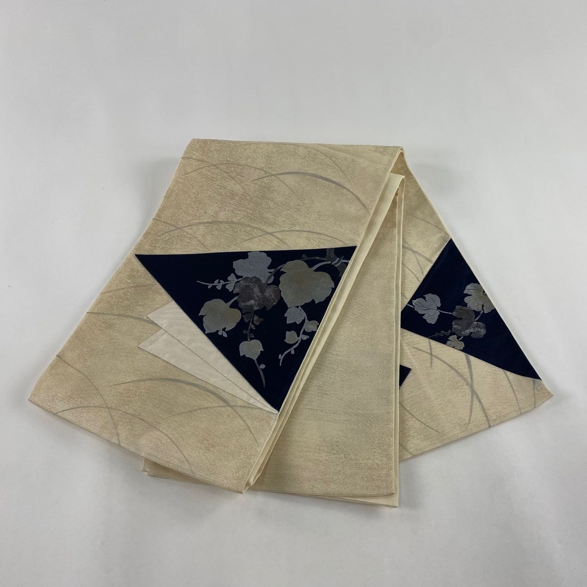 袋帯 美品 名品 夏帯 魚 水草 箔 灰色 お太鼓柄 正絹 中古（魚