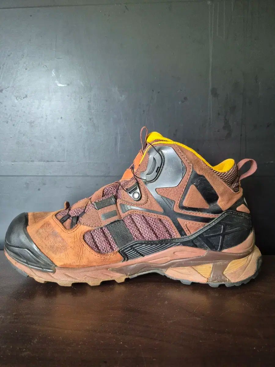 登山靴 275