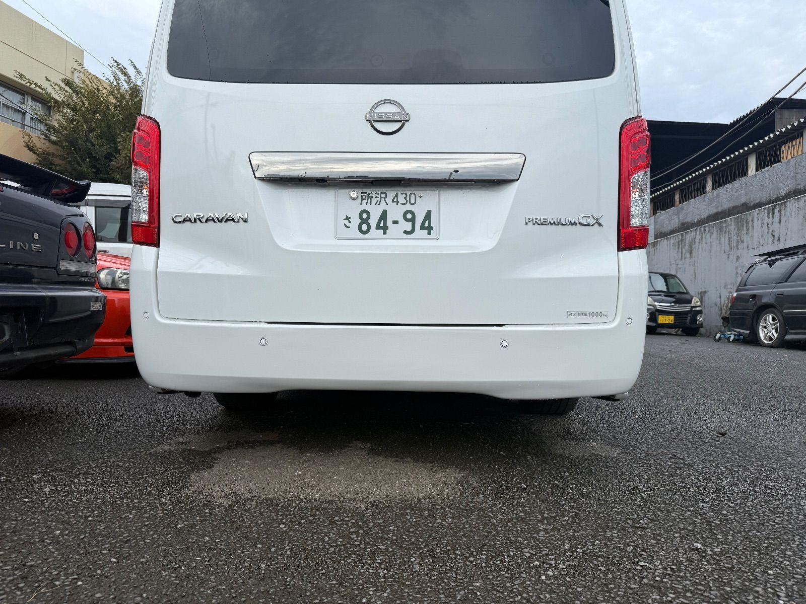 日産キャラバンnv350 リアバンパー 純正形状 ステップレス FRP製 FFCRYSTALESIA_COM