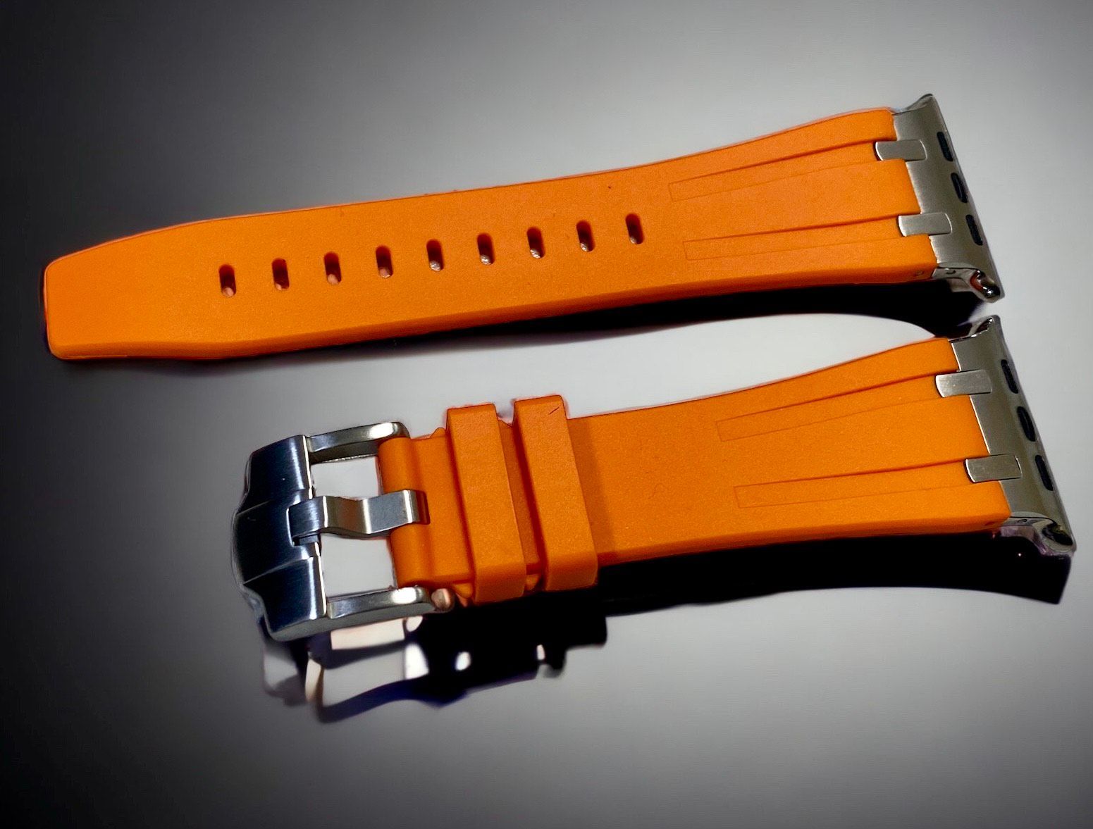 Apple Watch用オレンジバンド 男性サイズ シリーズ11・SE3対応アップルウォッチバンド レディース メンズ シリコン くすみ スポーツ apple watch series 10 9 8  SE2 7 SE 6 5 4 3 ULTRA 対応 ベルト 全14色 38mm 40mm 41mm 42mm 44mm 45mm 46mm 49mm