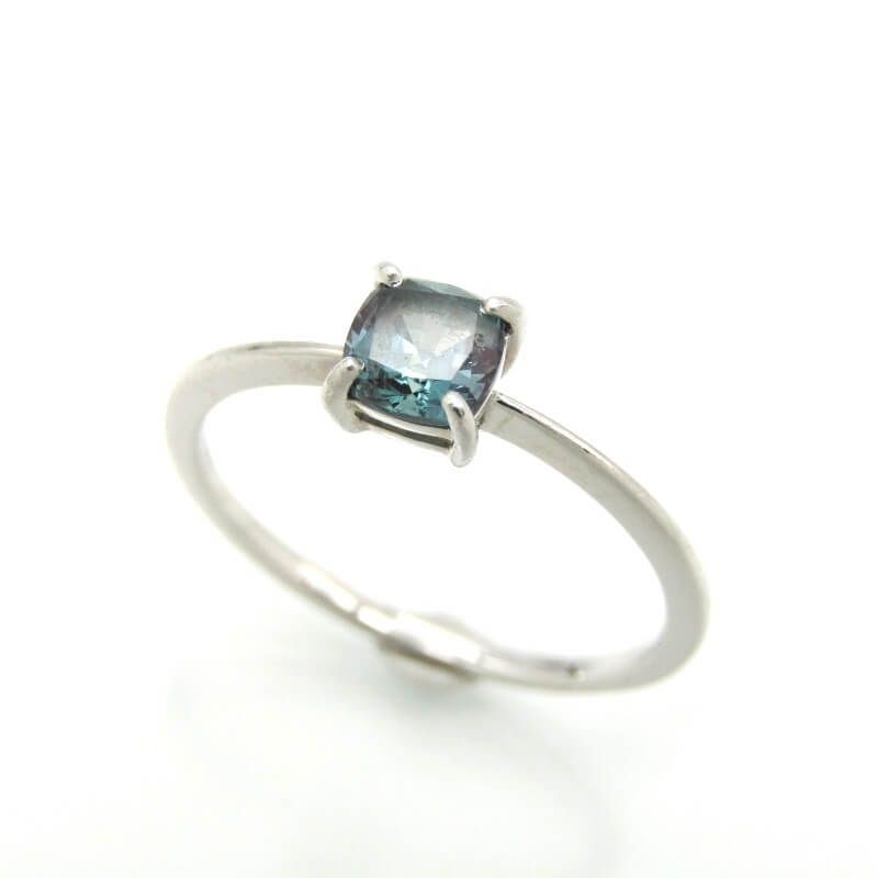 bizoux アレキサンドライト(ラボグロウン) K18リング セラム 10