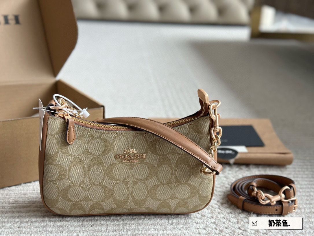 COACH.CA548 コーチ テリ アンダーアームバッグ、 Beauty ファッション