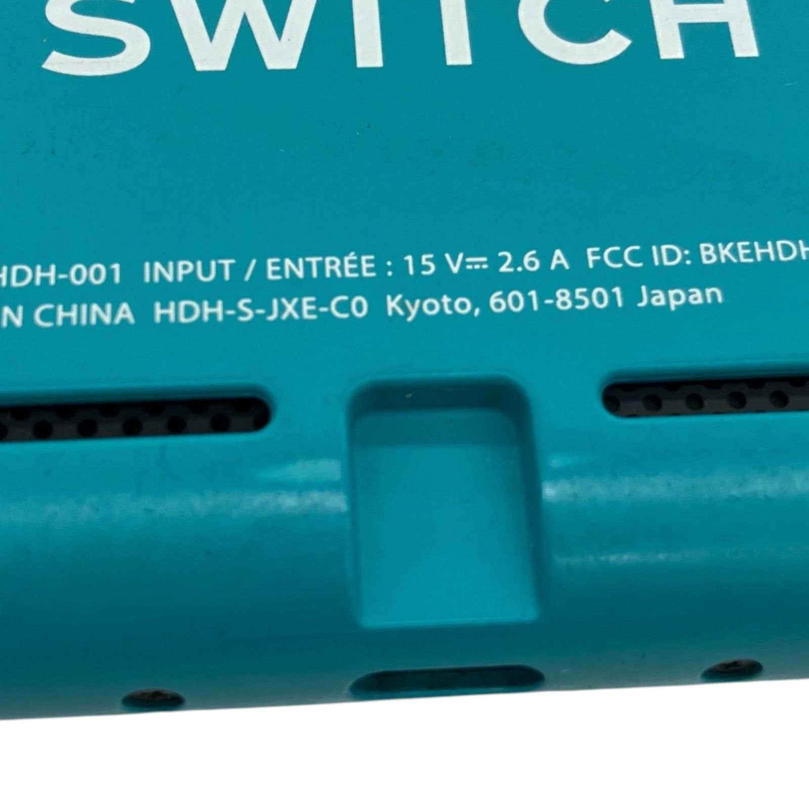 N.SWITCH LITE コーラル  本体＆充電器＆カセット3つ＆ケース付き Amazon.co.jp: Nintendo Switch Lite コーラル : ゲーム