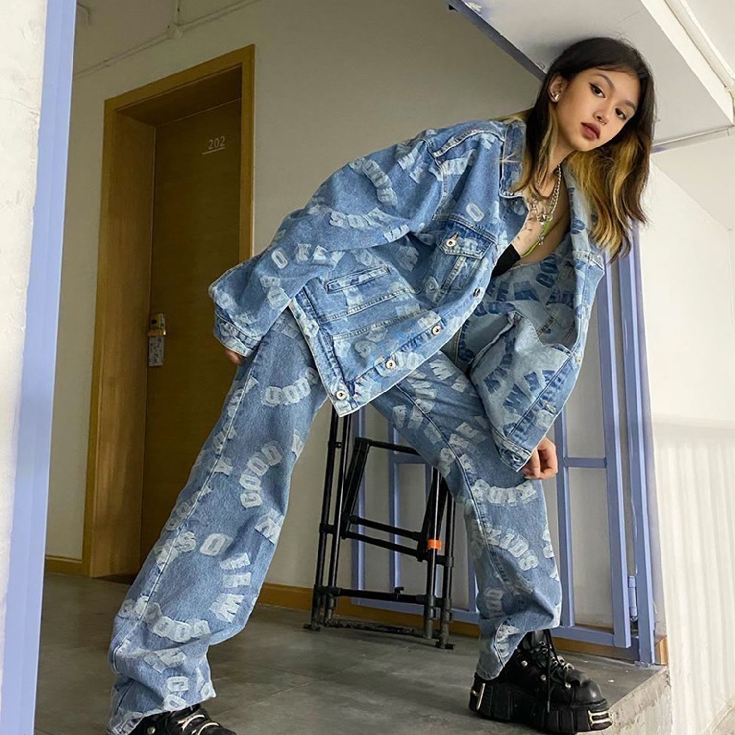 【韓国ファッション】セットアップ ロゴデニムジャケット パンツ セットアップ デニム ジャケット パンツ ロゴ ユニセックス 韓国