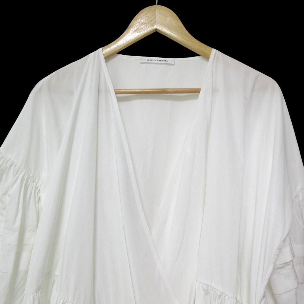ファッションシーンで話題のこれから流行るブランド12選 セシリーバンセン BAHNSEN CECILIE 美品 AMALIE Vネック DRESS トップス