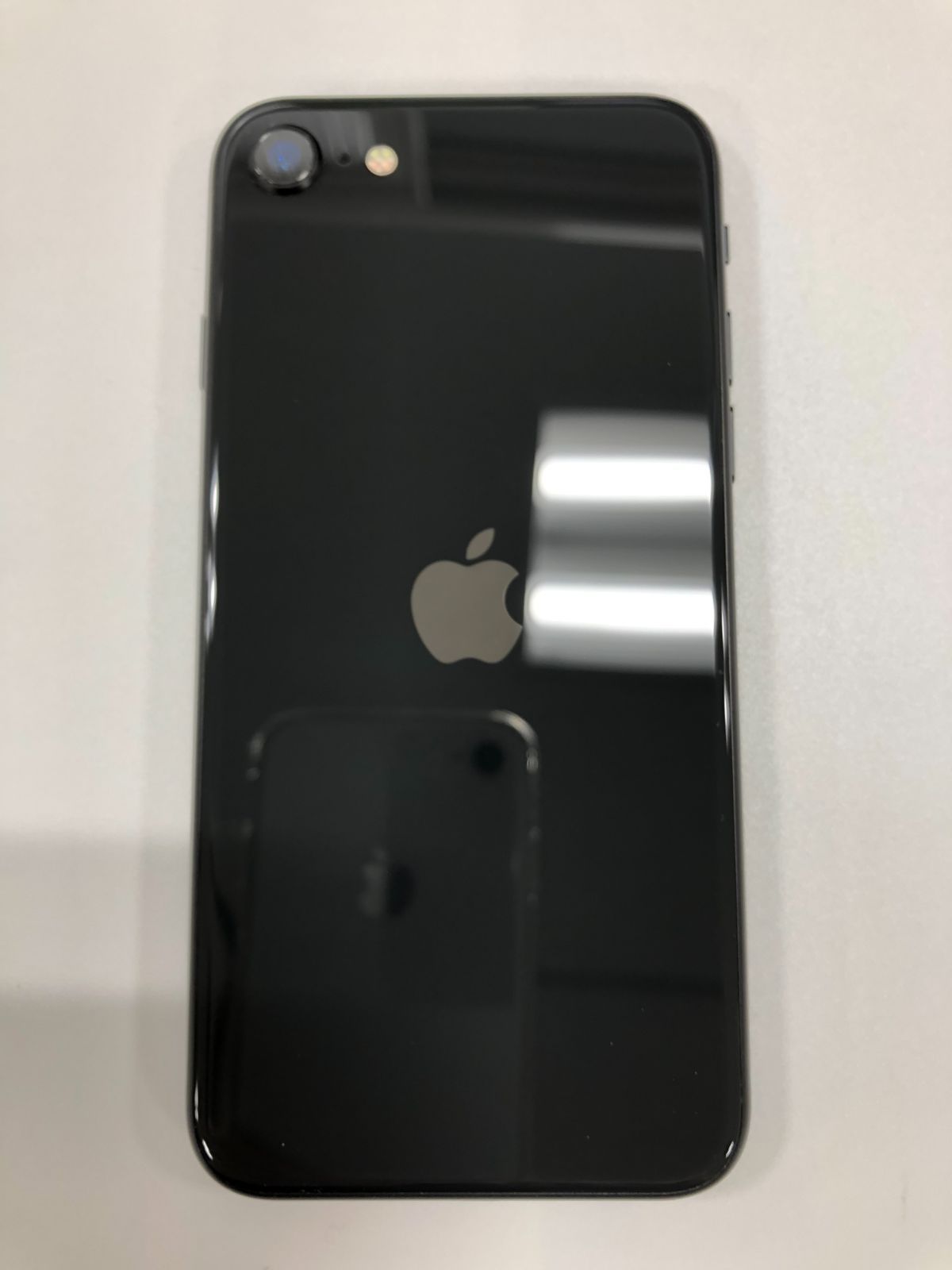 【中古】iPhone SE 第2世代 (SE2) 64GB ブラック バッテリ95％ SIMフリー キャリア無し