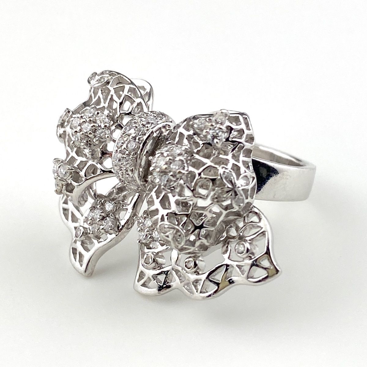 ポンテヴェキオ Ponte Vecchio リボンモチーフ デザインリング