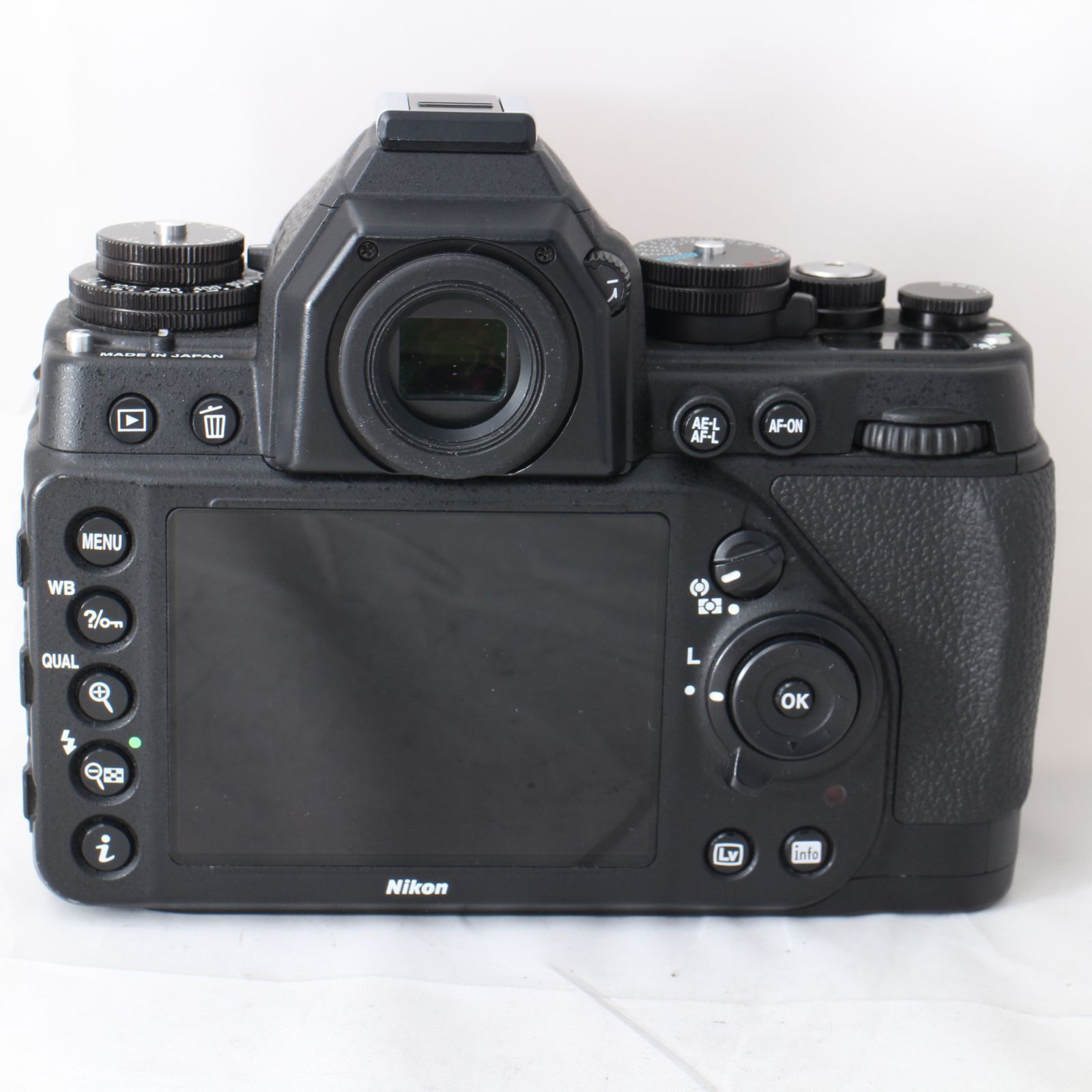 Nikon - □4470ショット□ Nikon Df シルバー DFSL □極上品□の