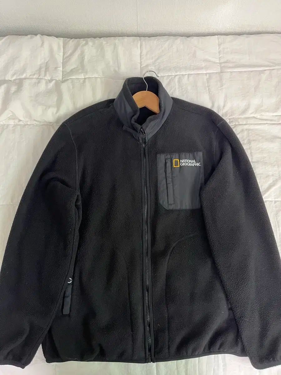ナショナル ジオグラフィック フリース 出品