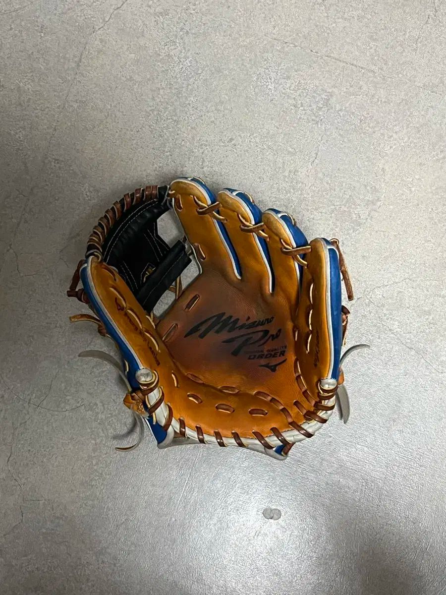 今永昇太 直筆サイン ユニフォーム 【MLBデビュー時】日付や成績 刻印