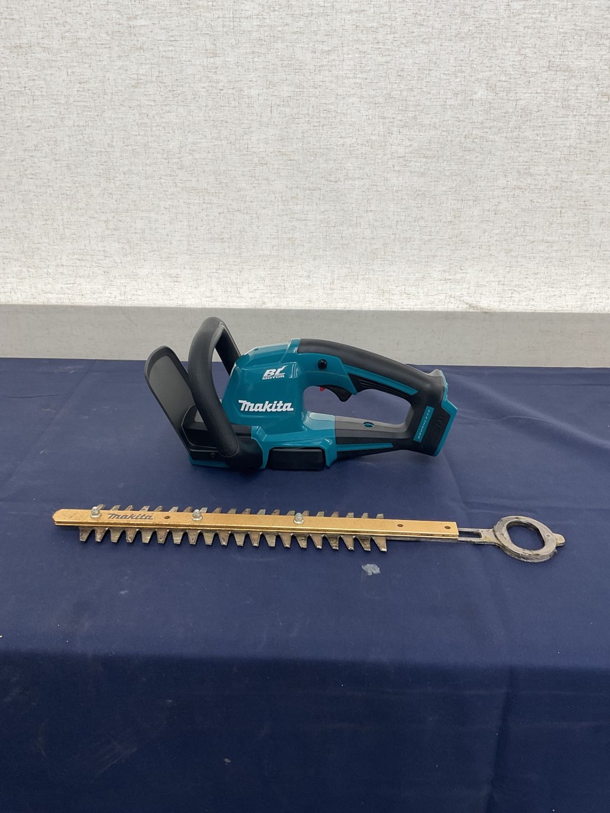 Bランク マキタ makita 充電式ヘッジトリマ MUH308DZ 八尾店