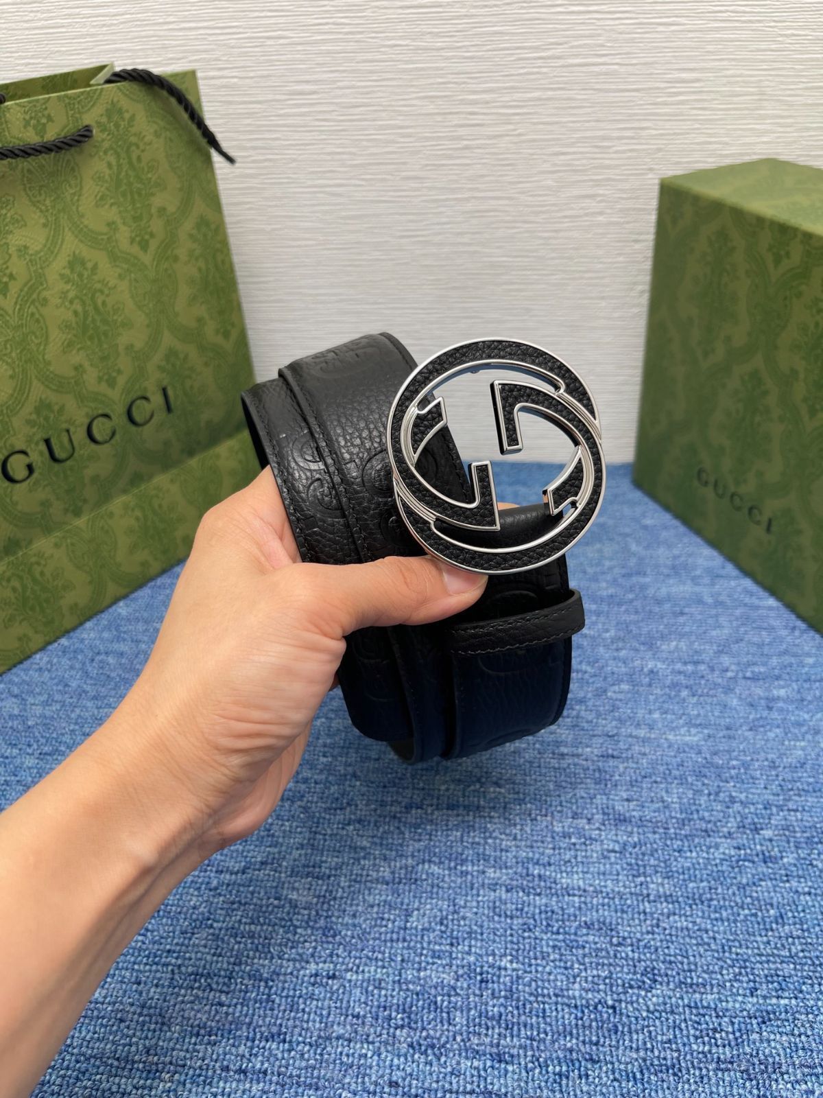 土日限定価格！9,999円→8,888円Gucci ダブルGロゴ ベルト 黒 美品】Gucci ブラックレザー ダブルGロゴ ベルト - メルカリ