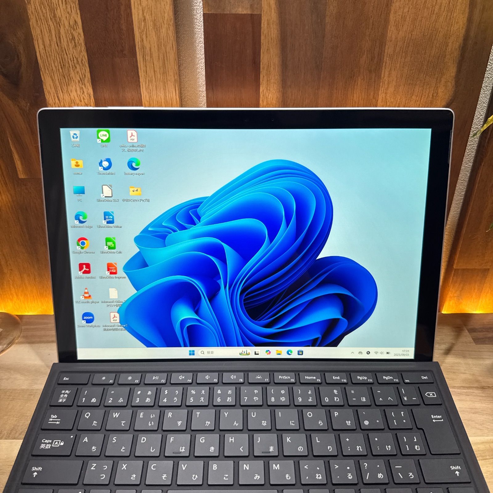 美品 LTE搭載モデル‼️Surface Pro 5☘2in1☘人気ノートパソコン