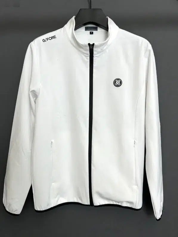 ジーフォア ジップアップ