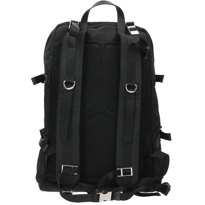 プラダ 2VZ022 三角ロゴプレート付きナイロンバックパック リュック