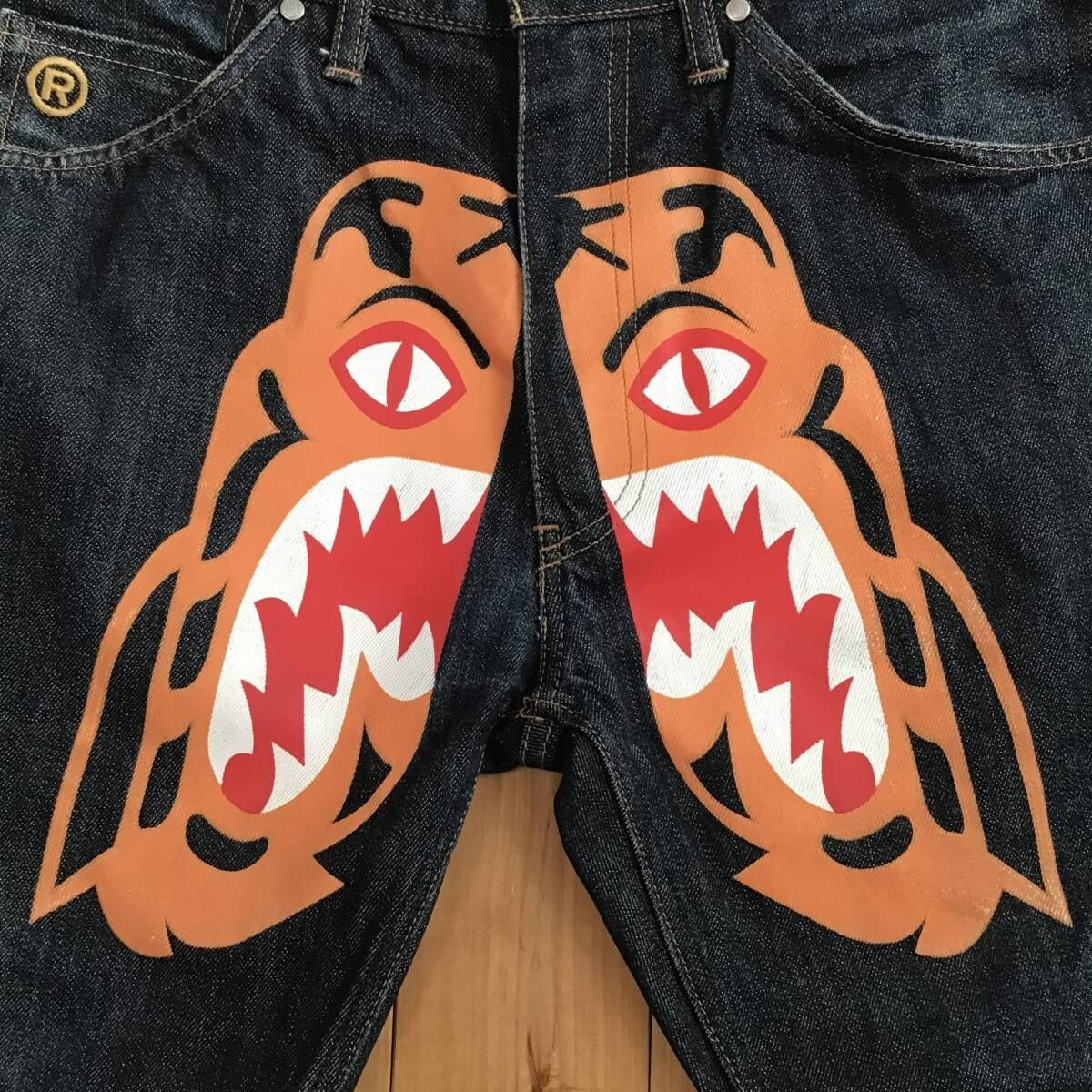 A BATHING APE tiger denim pants エイプ デニム 楽天市場】A BATHING APE アベイシングエイプ デニム、ジーンズ