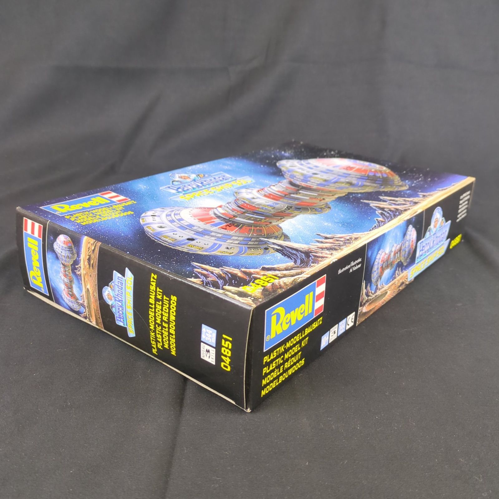 輸入キット 未開封品 レベル 04851 ペリー ローダン スペースシップ ソル Revell Perry Rhodan Space Ship SOL