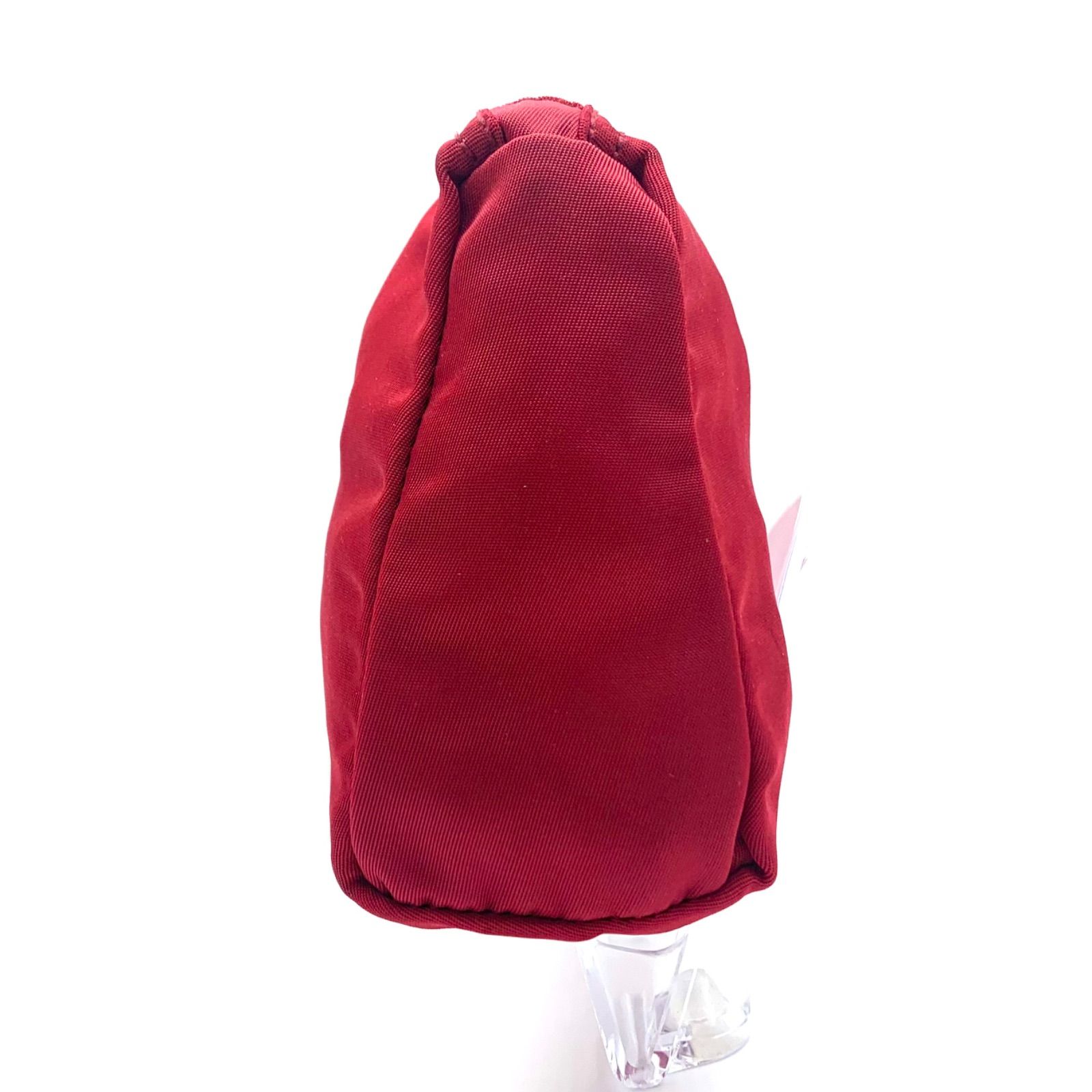 PRADA レッド ナイロン ポーチ PRADA レッドナイロンポーチ 約18cm - メルカリ