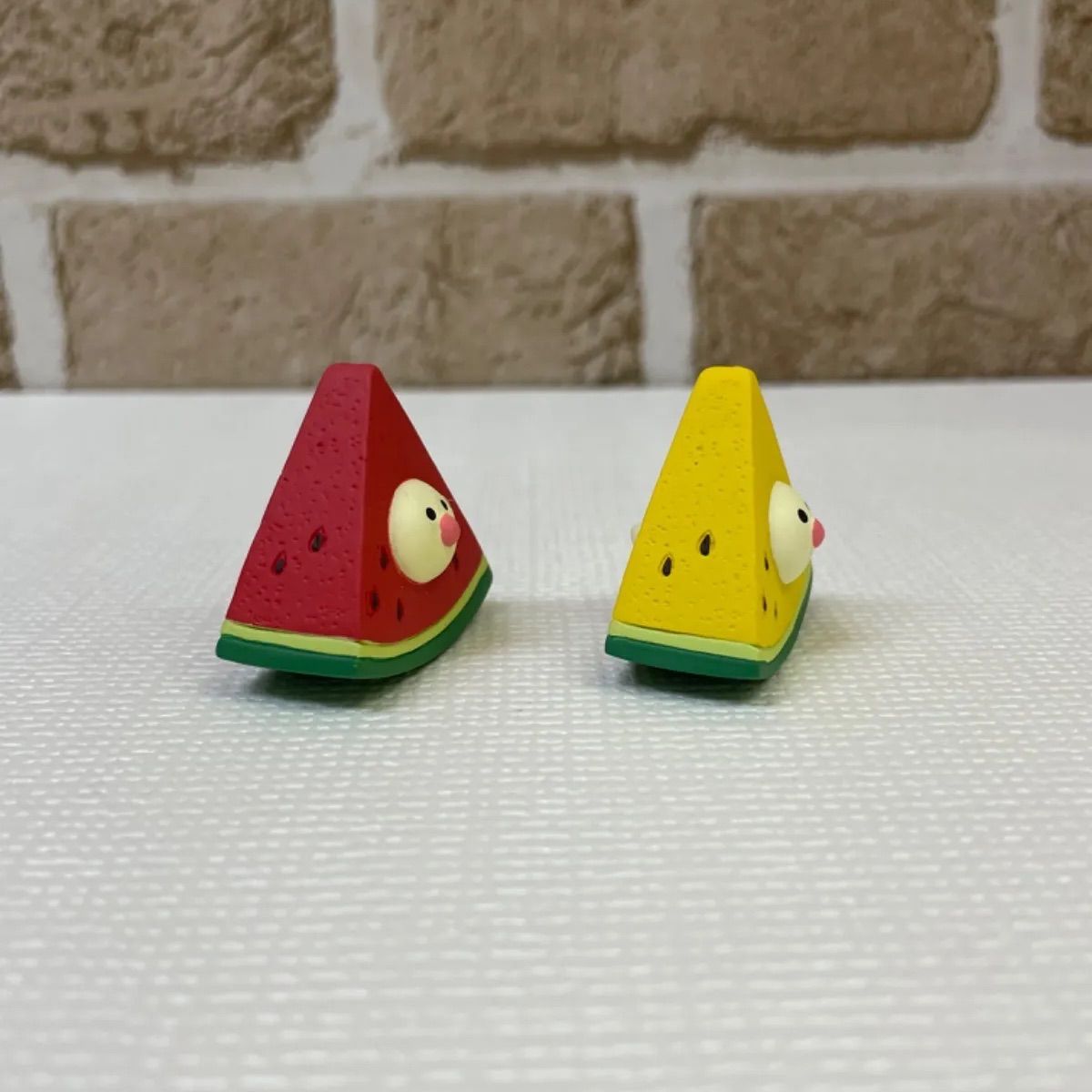 デコレ コンコンブル 赤と黄色のスイカ文鳥（セット） - メルカリ