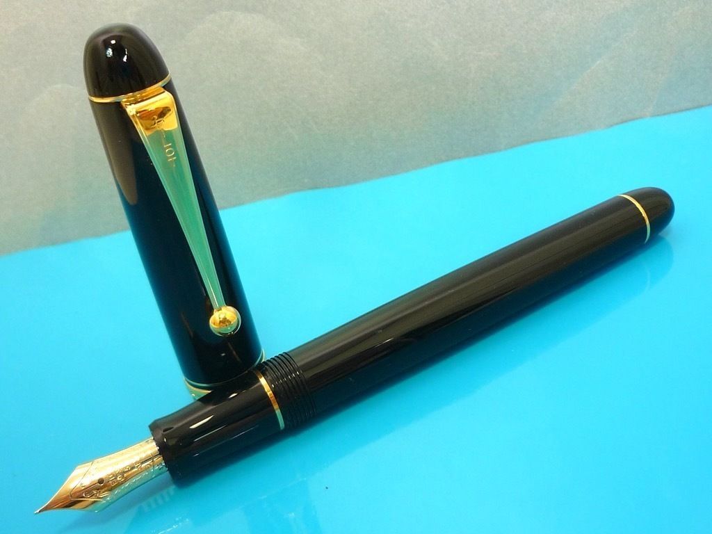 Pilot 万年筆 CUSTOM 74 14Ｋ　ゴールド　C パイロット カスタム 74 14K ゴールド 585 EF ペン先万年筆 優良中古