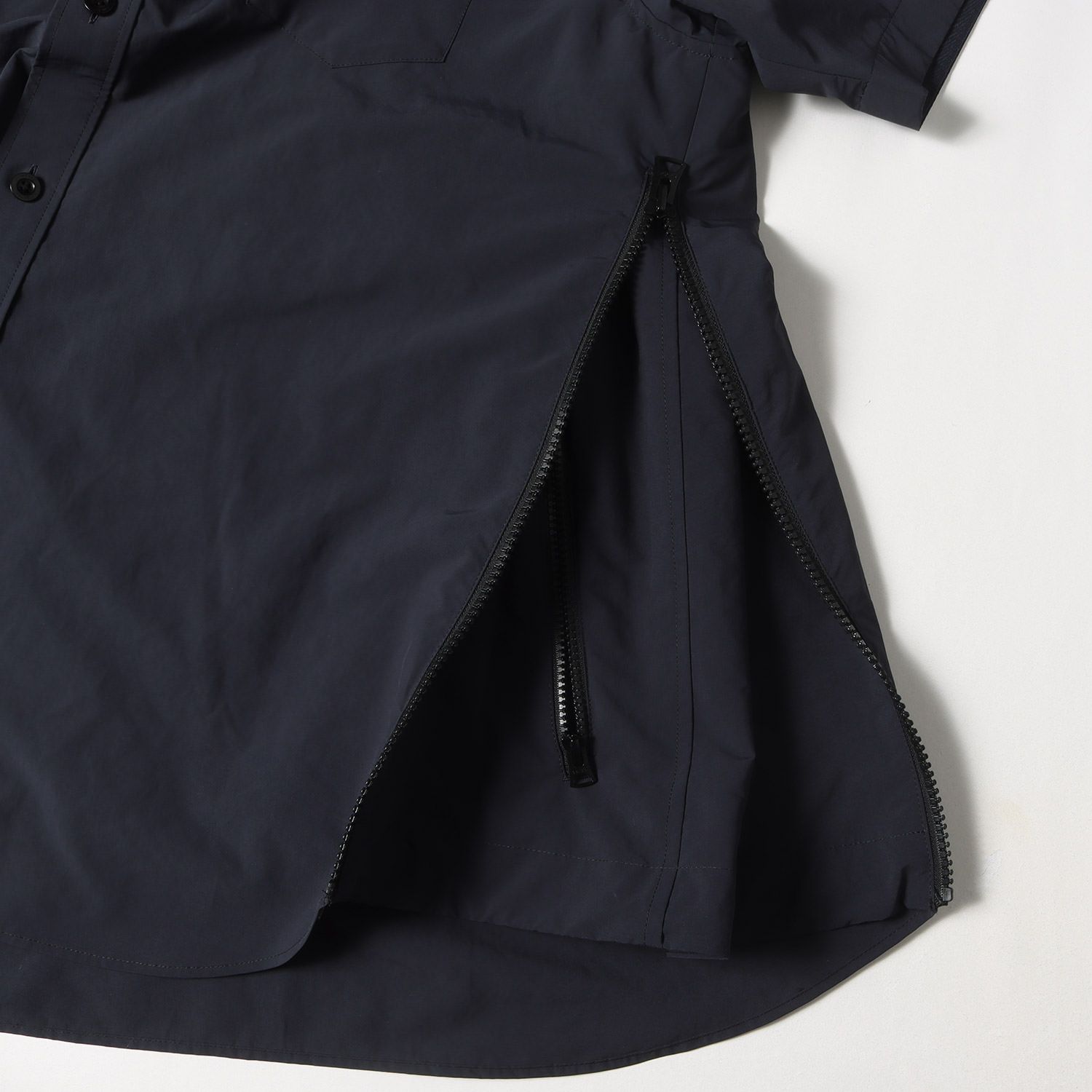 だいすけ　新品　sacai シャツジャケット　サイズ4 2276300929.jpg?1716904603