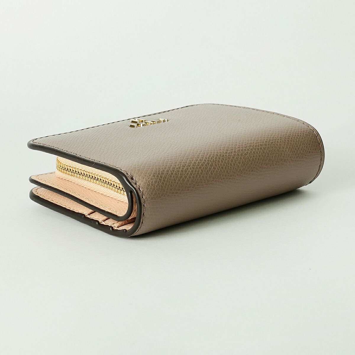 新品 フルラ FURLA 2つ折り財布 カメリア COMPACT WALLET スタッコグレー/バレリーナ FURLA - 新品 フルラ FURLA 2つ折り財布 カメリア COMPACT WALLET