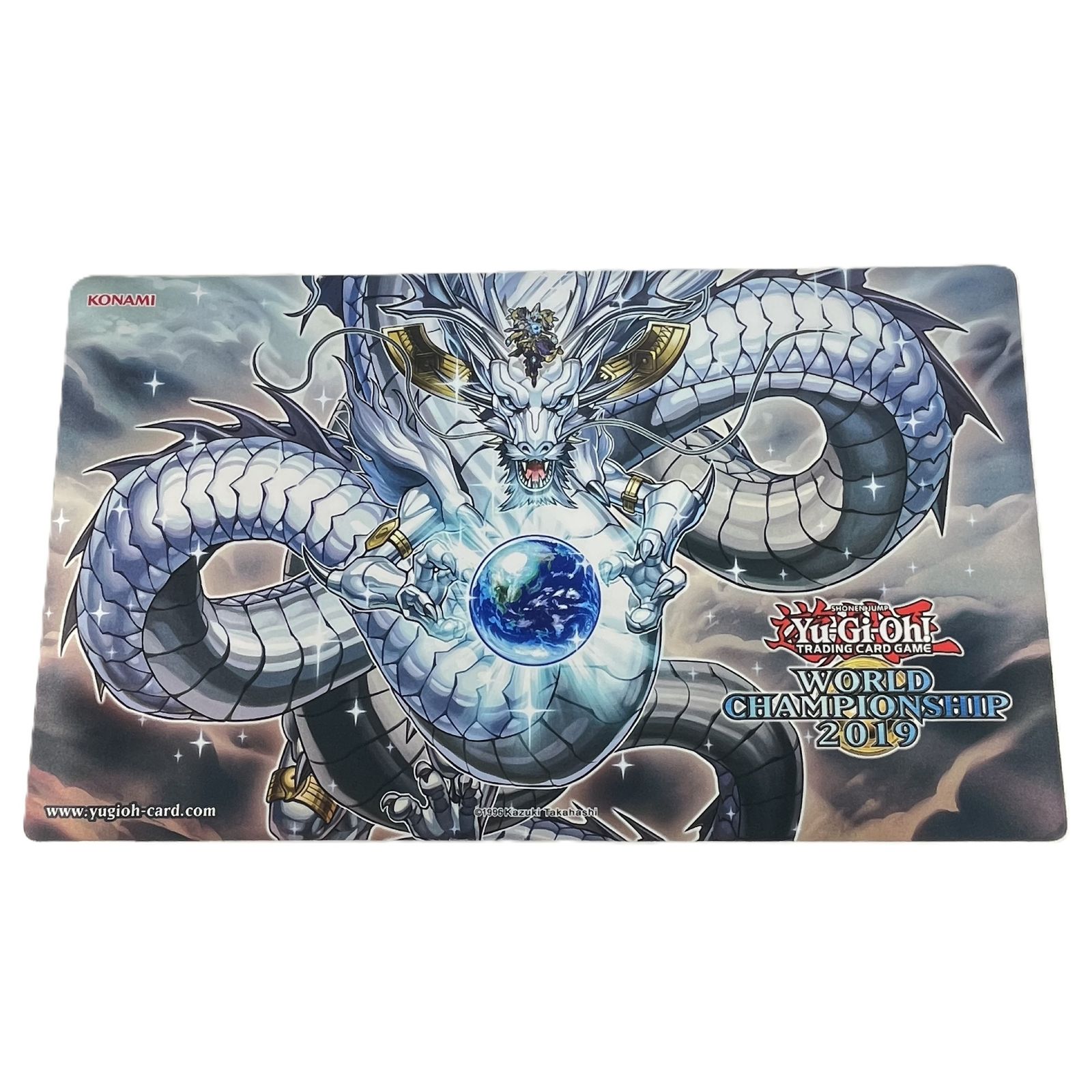 プレイマット　神峰之天津龗　WORLD CHAMPIONSHIP 2019 遊戯王 英語版 デュエルフィールド プレイマット 神峰之天津オカミ