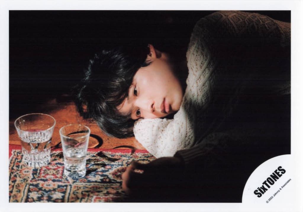 松村北斗 ふたり 公式写真 Amazon.co.jp: SixTONES ふたり 松村北斗 公式写真 : おもちゃ