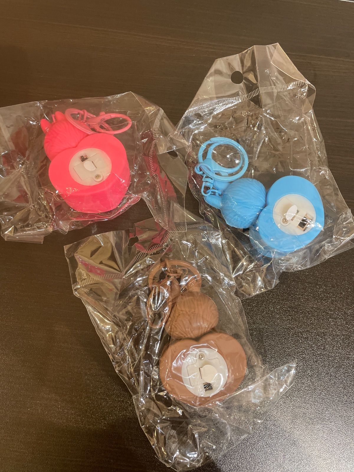 ラブブ キラキラチャーム Labubu ラブブ キーホルダー 光るチャーム キラキラ - メルカリ