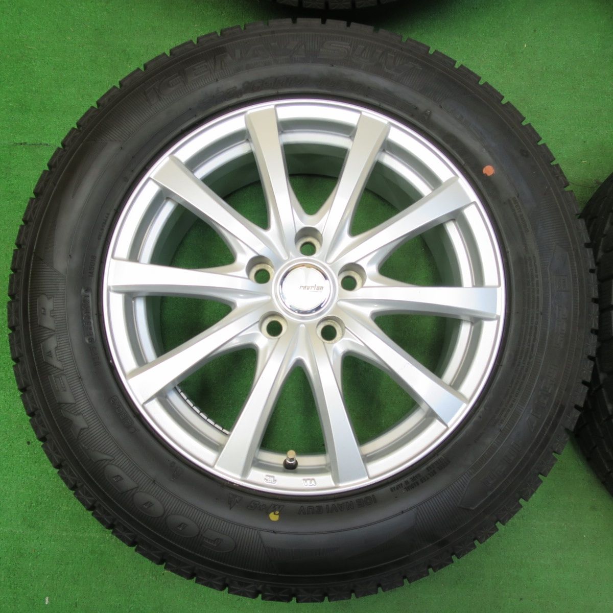 グッドイヤー アイスナビSUV 225/65R17 づら 102Q 17インチ 4本セット 