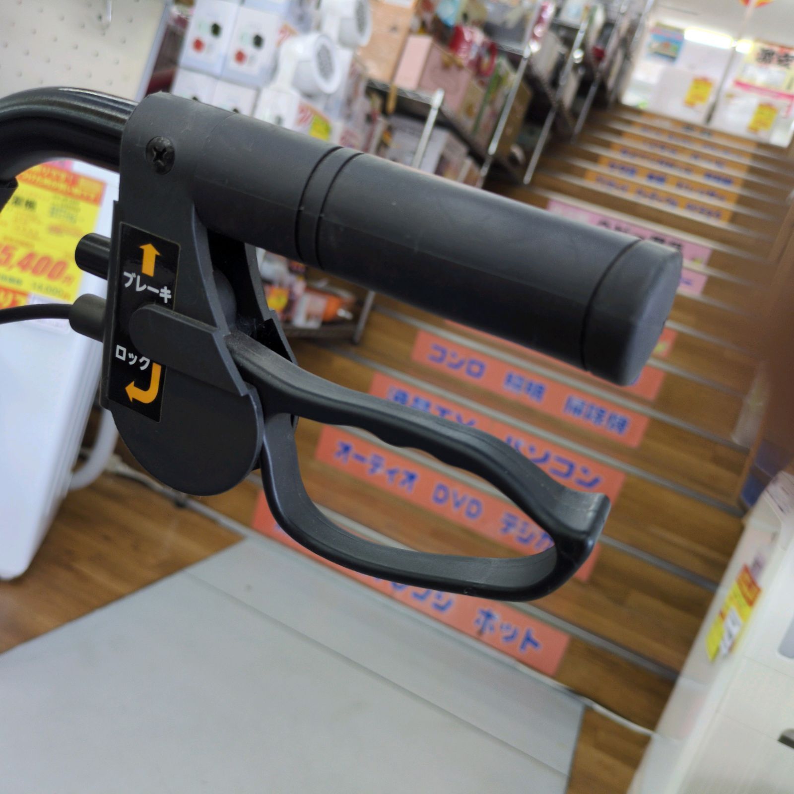 期間限定の特別値下げ！ J569 ☆多少使用感☆安寿☆歩行車ショッピング