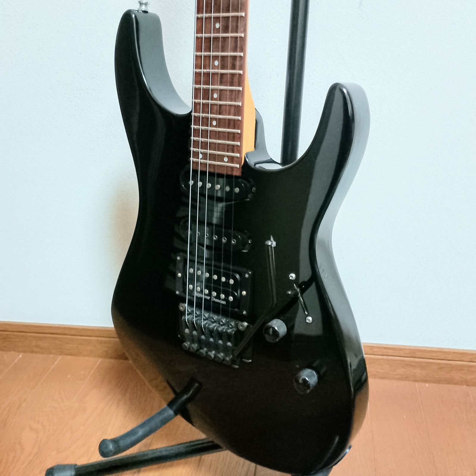 FERNANDES　セイモアダンカン＆ロック式トレモロ搭載　SSHエレキギター FERNANDES セイモアダンカン＆ロック式トレモロ搭載 SSHエレキギター