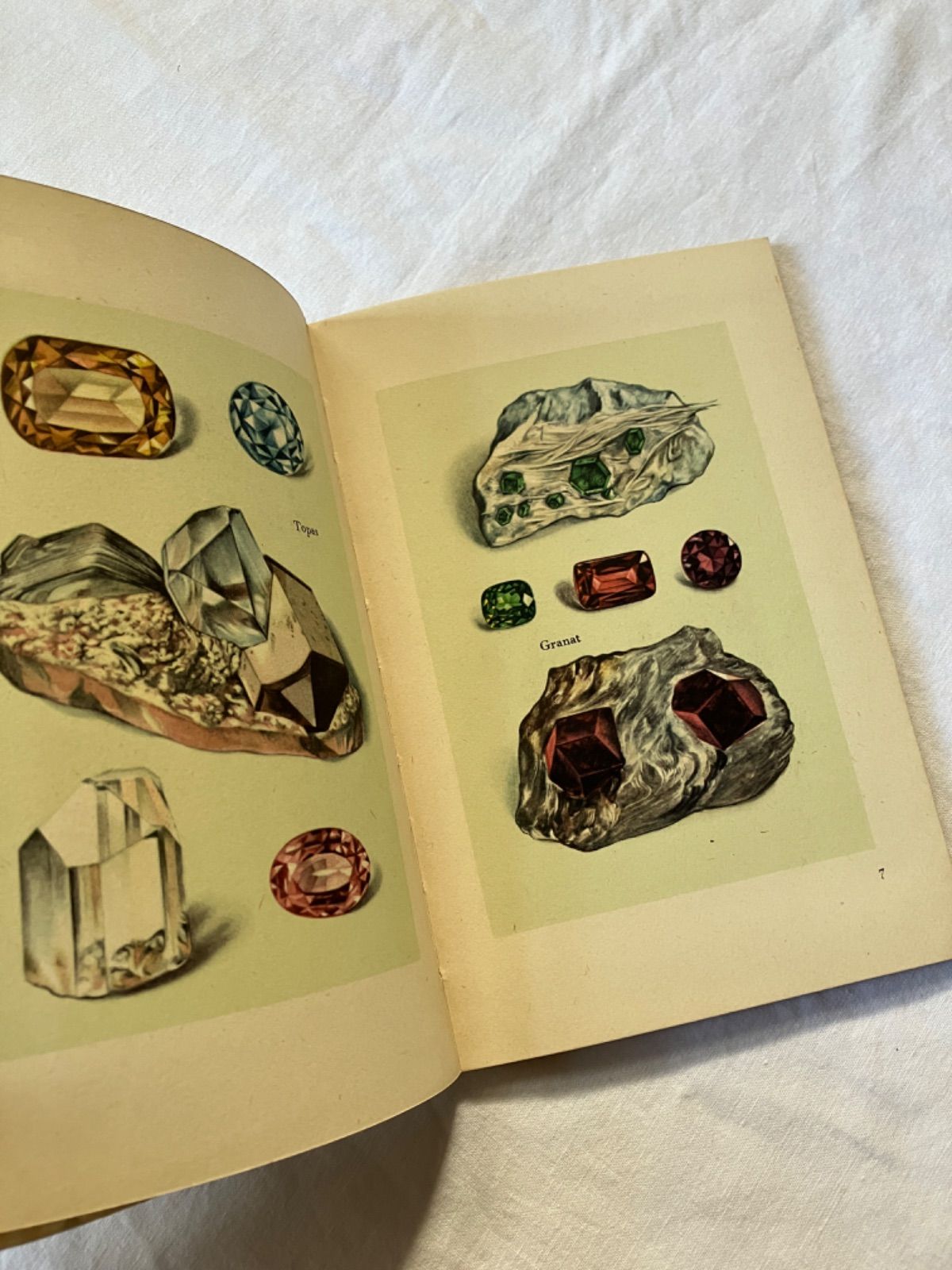 インゼル文庫 No. 54　小さな鉱物の本　ディスプレイ洋書 洋書 古書 インゼル文庫 No. 54 小さな鉱物の本 宝石 美しい