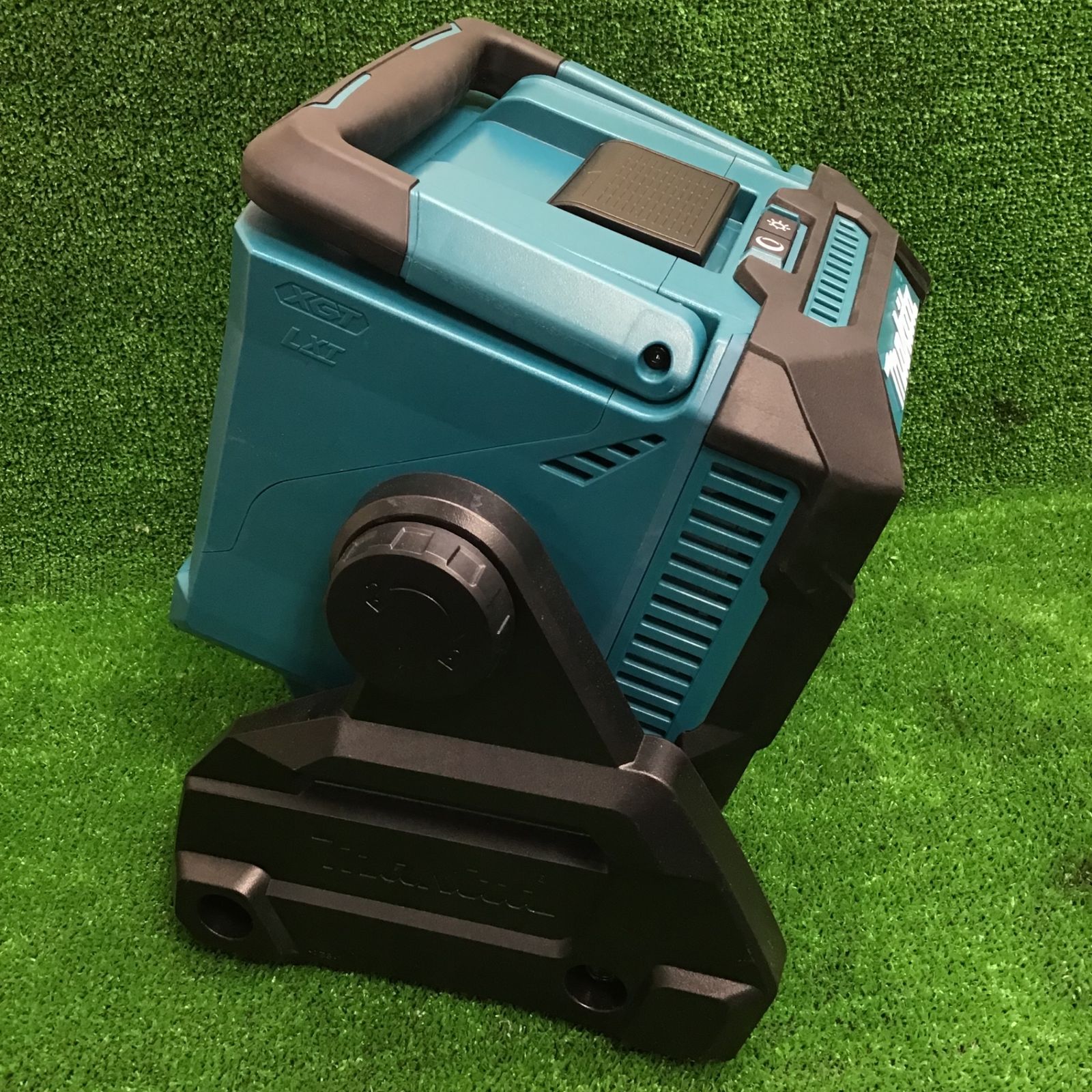 Makita/マキタの充電式スタンドライト(三脚付き) ML004Gを買取致しました！【愛知県豊田市/工具買取】 - 愛知/名古屋の電動工具・中古工具 の買取販売専門店【エコツール】