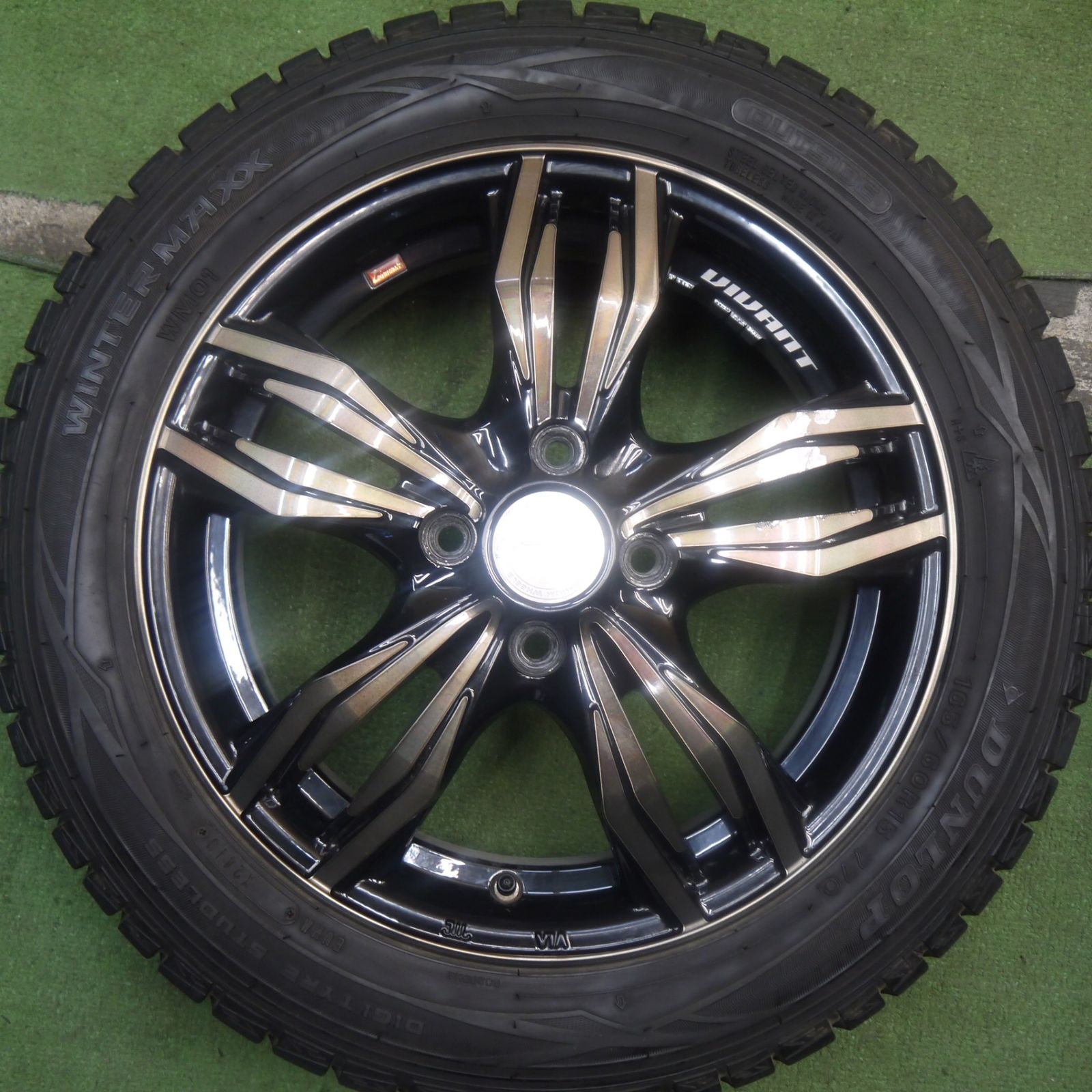バリ溝！8.5分☆Lehrmeister VIVANT 165&frasl;60R15 スタッドレス