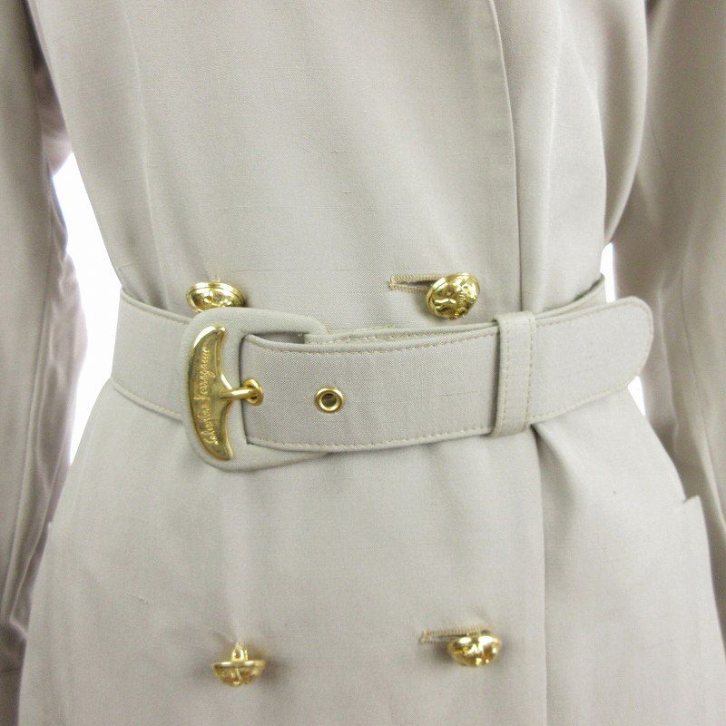 【美品✨】サルヴァトーレフェラガモ　ベルト付コート　ゴールドボタン　希少　冬春 Salvatore Ferragamoサルヴァトーレフェラガモベルト付きコート