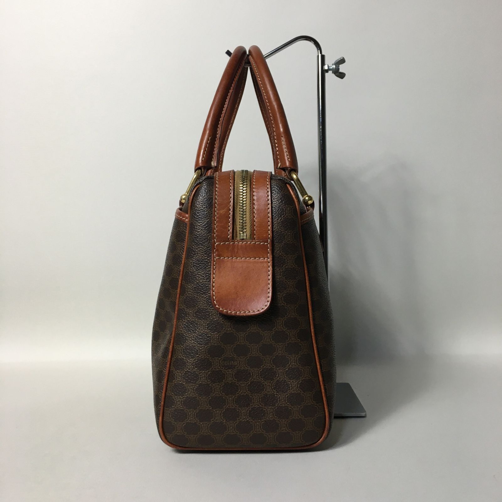 美品　セリーヌ　総柄ストール　ブラウン　マカダム　トリオンフ 2507-32｜美品｜セリーヌ ハンドバッグ ブラウン マカダム柄