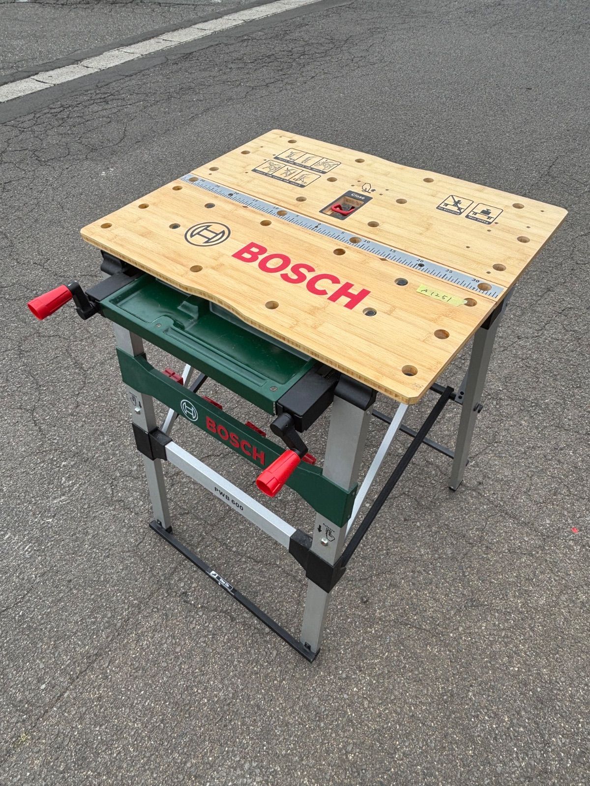 BOSCH ボッシュ ワークベンチ 作業台 ワンタッチ折りたたみ式 PWB600