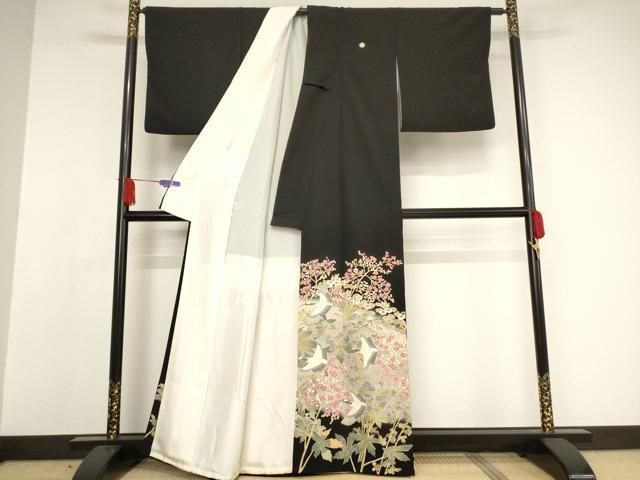 平和屋着物●本加賀友禅作家　百貫華峰　黒留袖　群れ鶴枝花文　暈し染め　正絹　逸品　AAAW9416br 平和屋着物○本加賀友禅作家 百貫華峰 黒留袖 群れ鶴枝