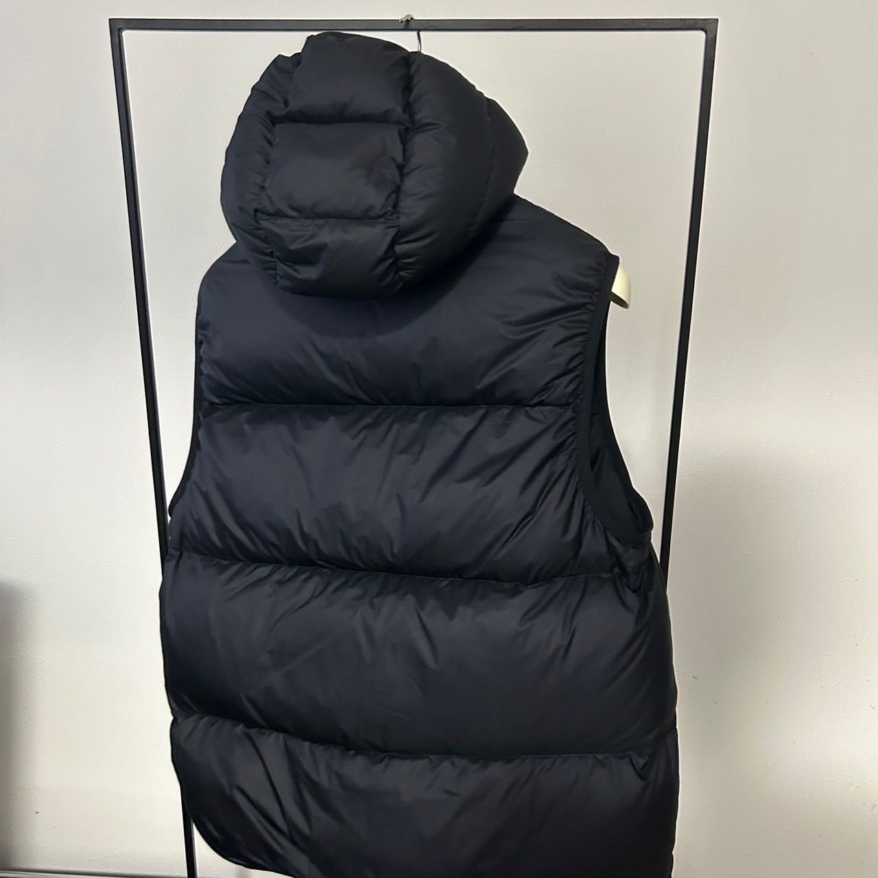 新品未使用品】モンクレール☆ダウンベスト☆2024年〜2025年秋冬 新品未使用品】モンクレール☆ダウンベスト☆2024年〜2025年秋冬