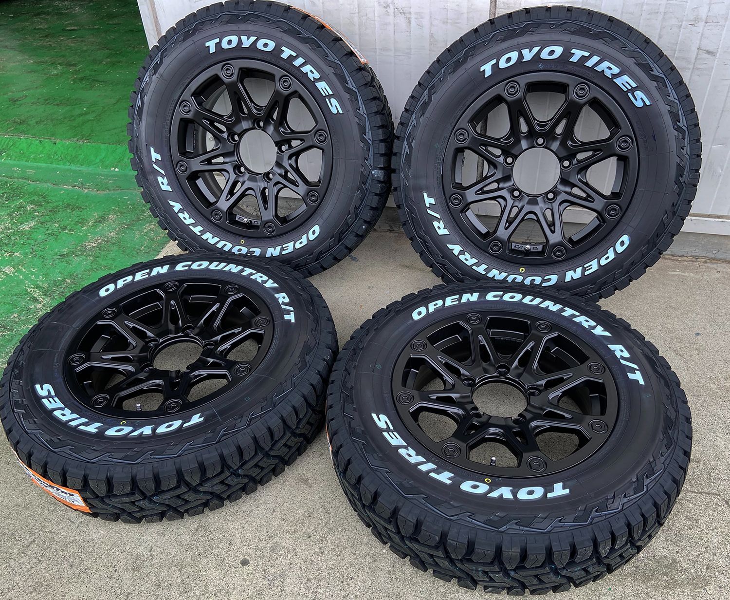 ジムニー JB64 JB23 JA12 JA11 TOYO オープンカントリーRT 185/85R16 ジムニー 人気 タイヤホイールセット 16インチ BDX05