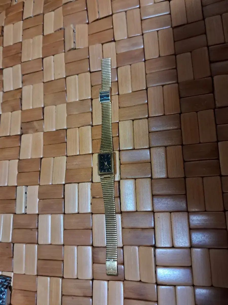 ORIENT オリエント ヴィンテージ スクエア 金 女性 時計