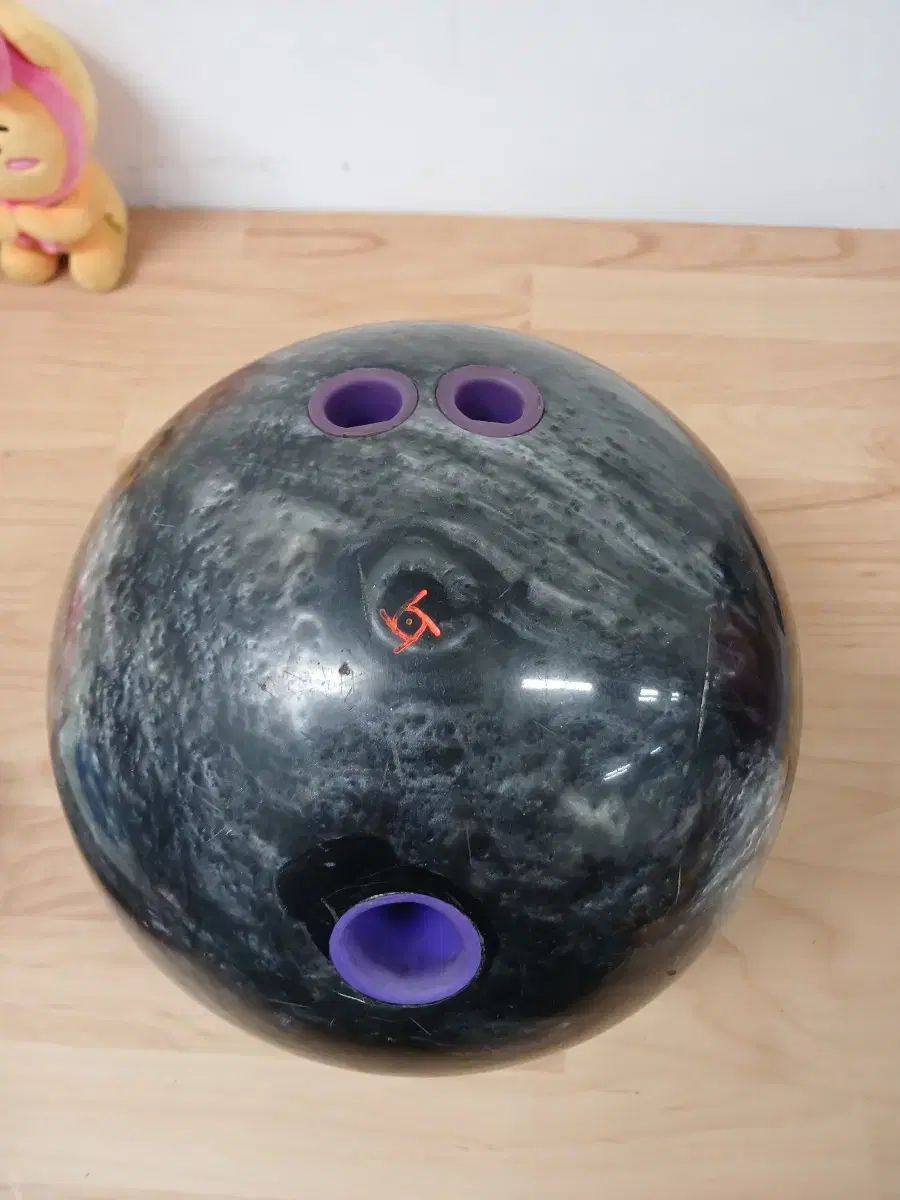 中古ボーリングボール 14p アイス スペアボール - メルカリ
