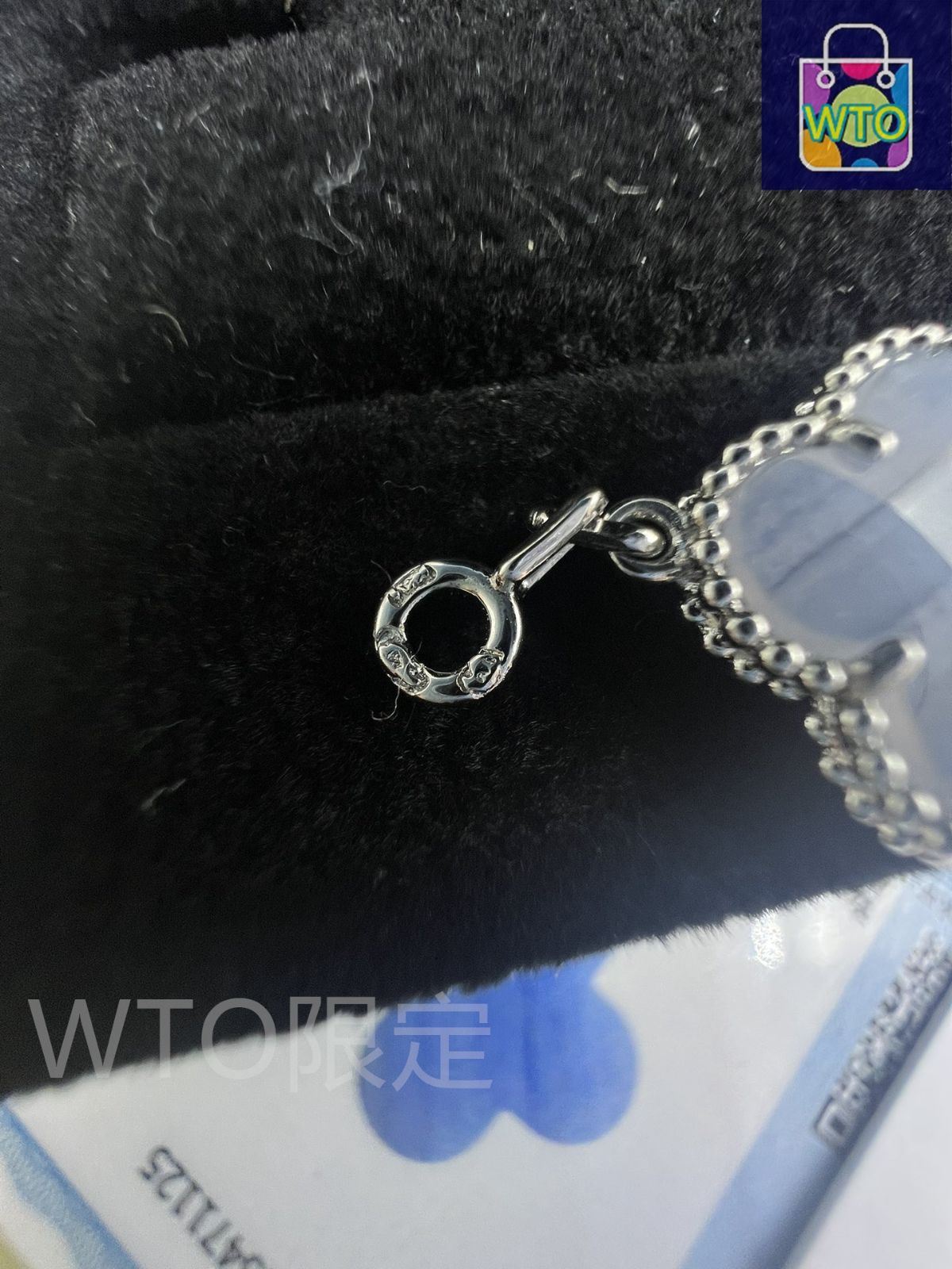 クローバーブレスレット　カルセドニー Van Cleef & Arpels] ヴァンクリーフ＆アーペル 四つ葉の