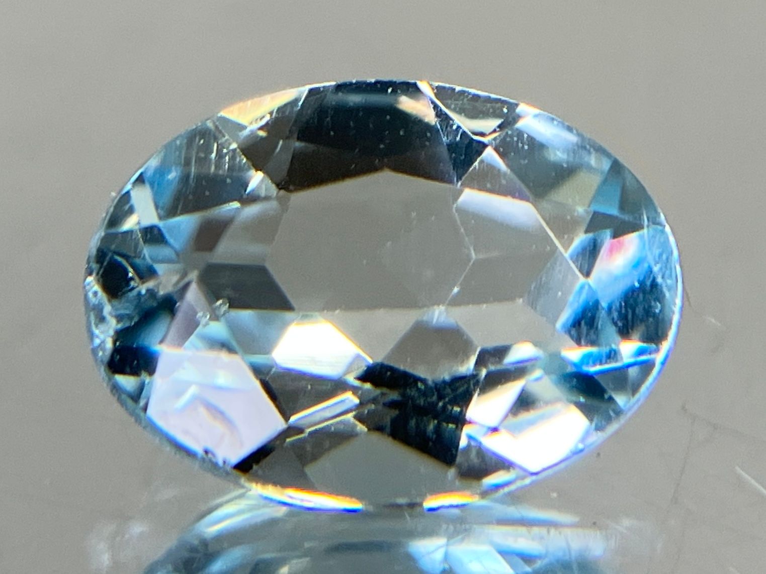 アクアマリン 天然 1.015ct 宝石ソーティング付き 7.9㎜×5.8