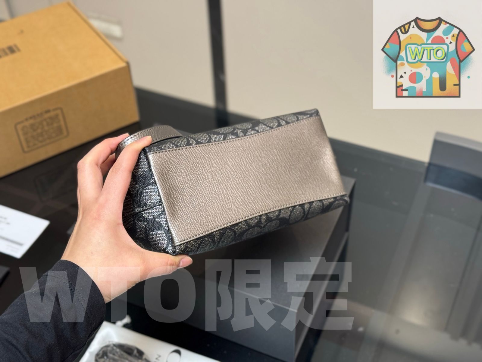 COACH グレー ロゴパターン バッグ グレー 【公式】COACH – コーチ バッグ レディース