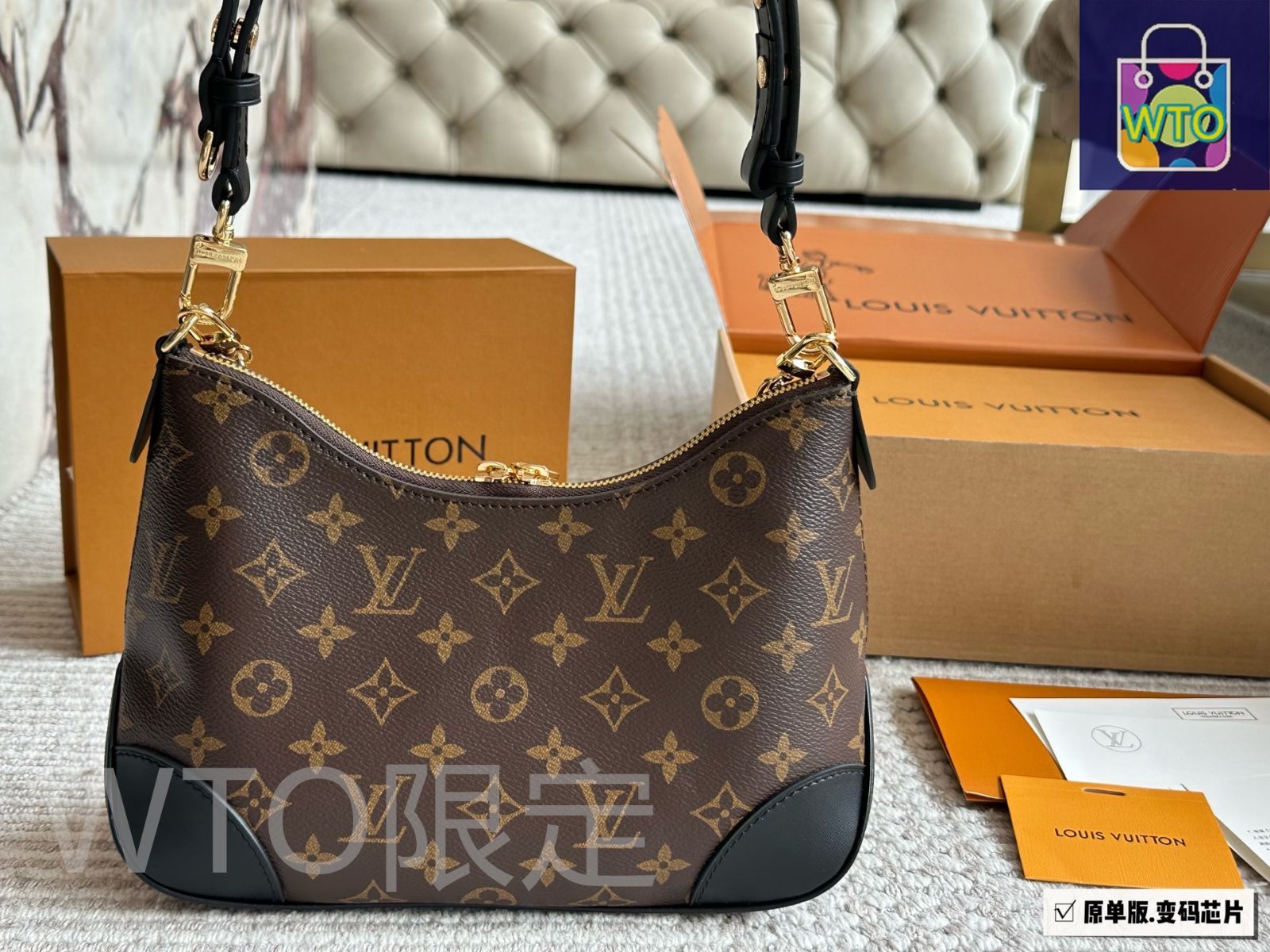 今日特価】Louis Vuitton Monogram Half Moon Bag ハーフムーン